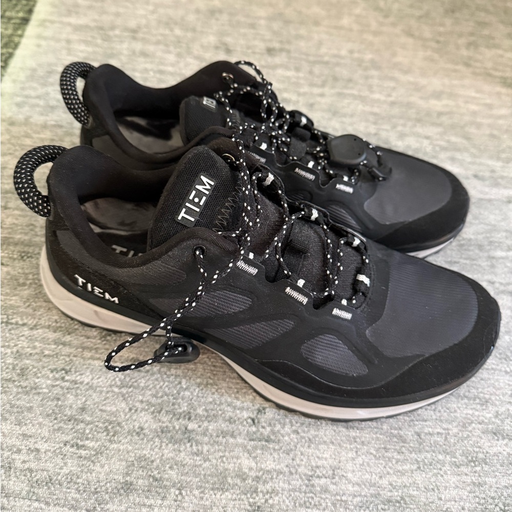 TIEM Women's Black Athletic Shoes